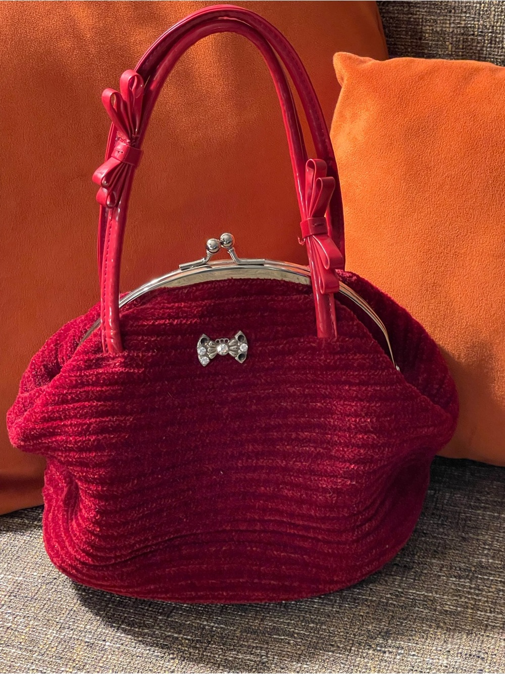 Vintage Red Velvet Bow Accent Frame-Top Handbag Carpet Bag